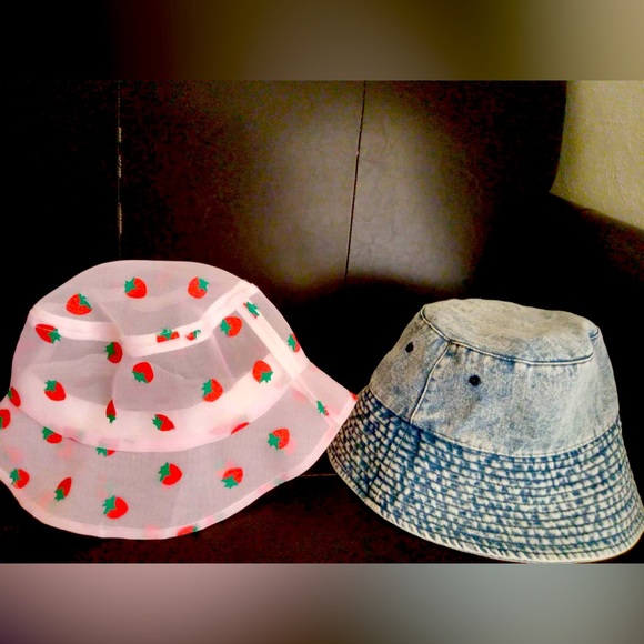 Cute bucket hats - Picture 1 of 1